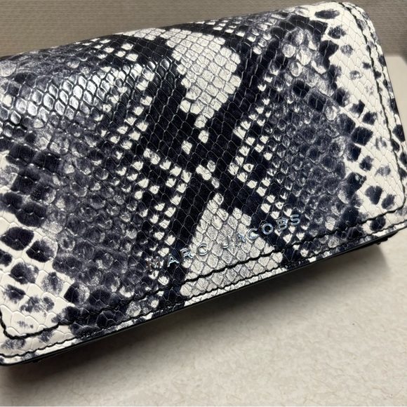 MARC JACOBS Mini Snakeskin-Embossed Leather Crossbody Bag - Picture 2 of 8